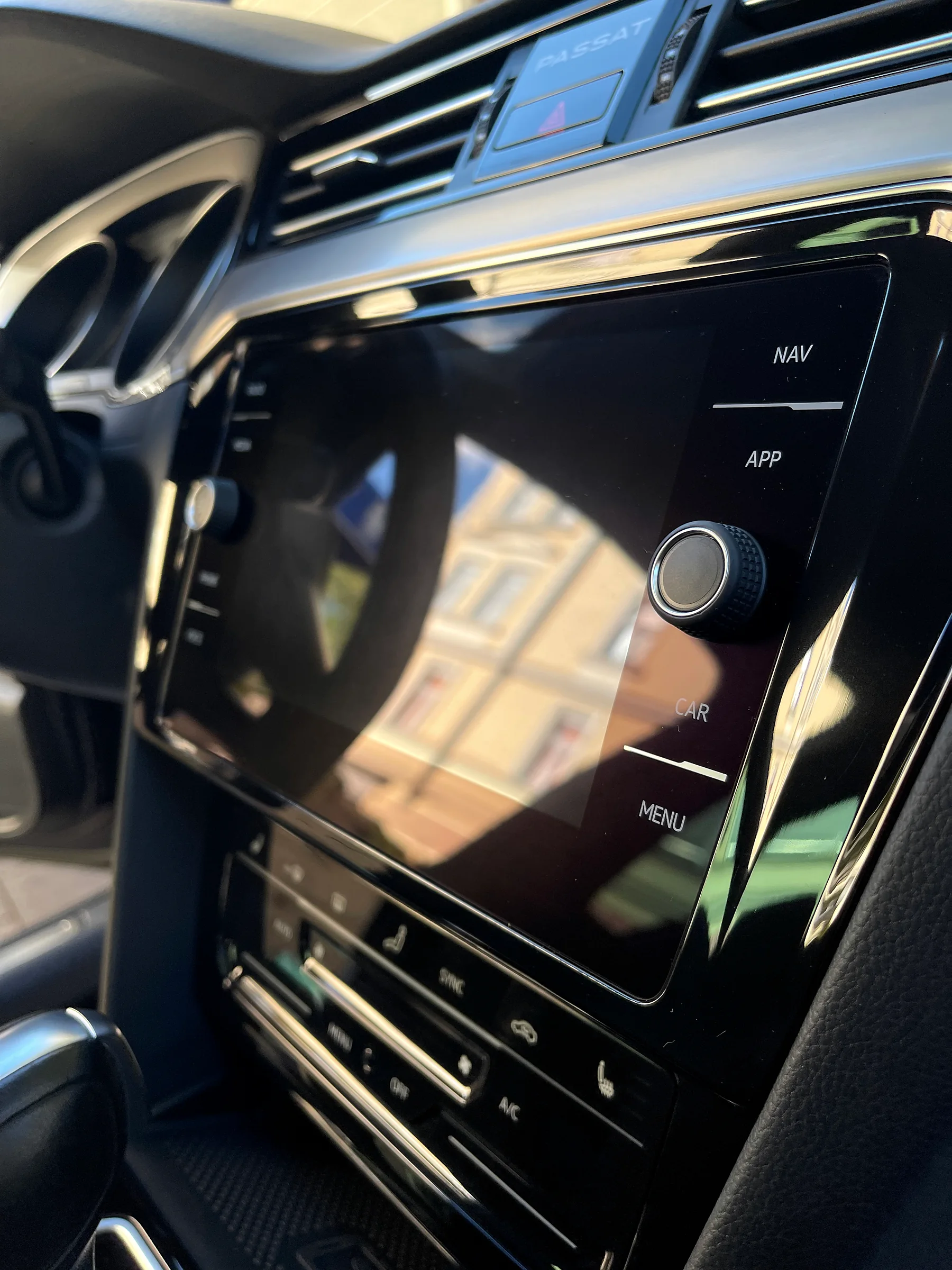 Sauberes Infotainment-Display im Passat